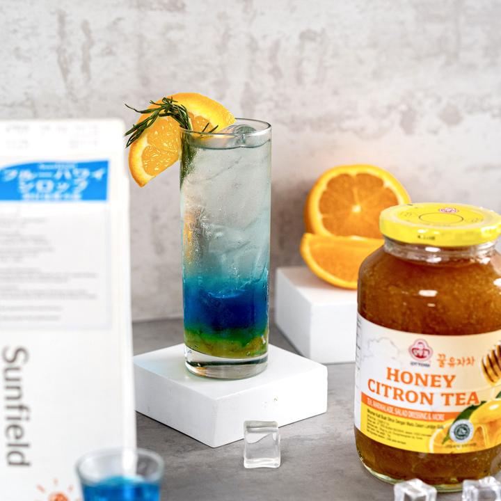 Blue Hawaii Cocktail image